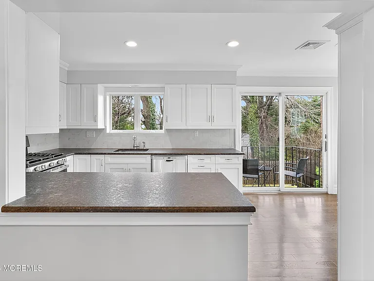 65 E River Rd #20 — Photo 27