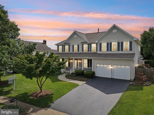 805 Valley Springs Dr, Purcellville, VA 20132