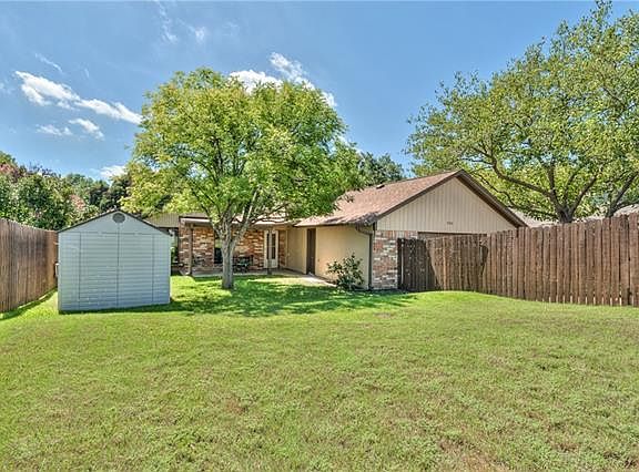5th image of 1705 Woodoak Dr