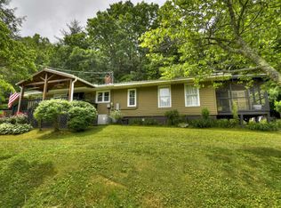 920 Tennis Court Rd, Blue Ridge, GA 30513