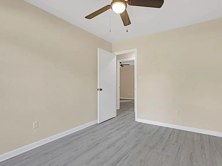 5556 Split Oak Ct — Photo 6