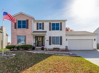 2809 Polo Rd, Bloomington, IL 61704