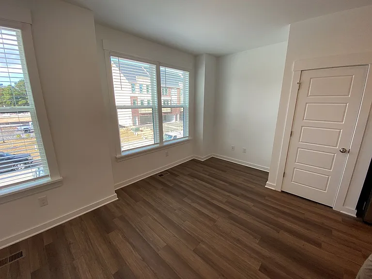 1110 Kiernan Grove Ln — Photo 25