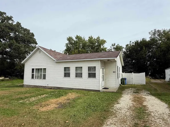 22 Charles City Rd, Nashua, IA 50658