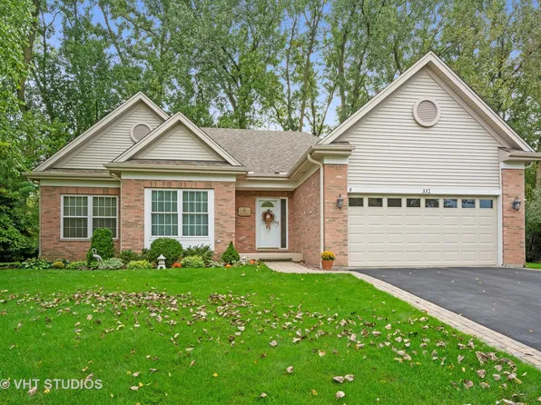 332 Oak Grove Cir, Wauconda, IL 60084