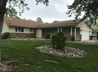 1327 Cossette Dr S, Fargo, ND 58104