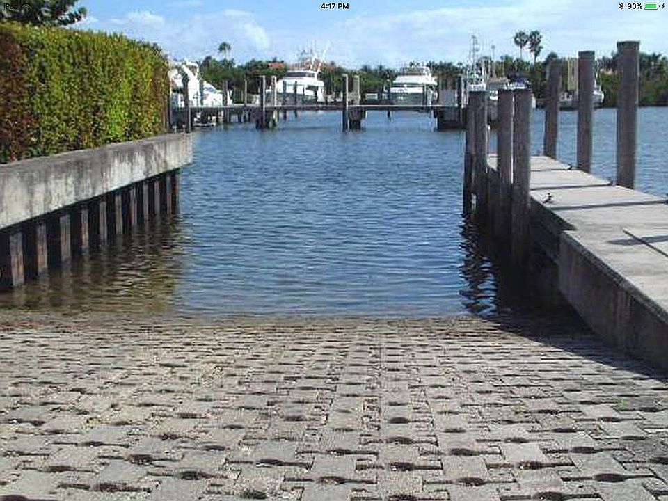 King's Bay Boat Ramp & Dock