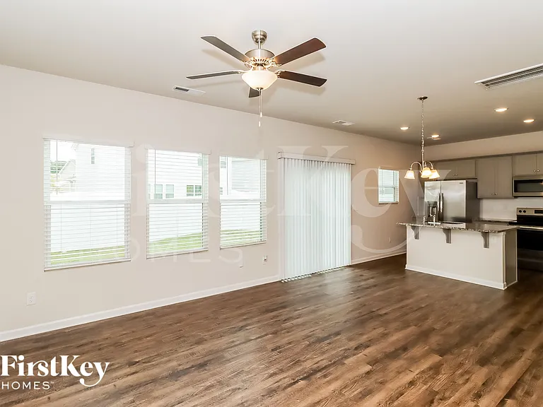 5440 Cobblestone Glen Dr — Photo 4