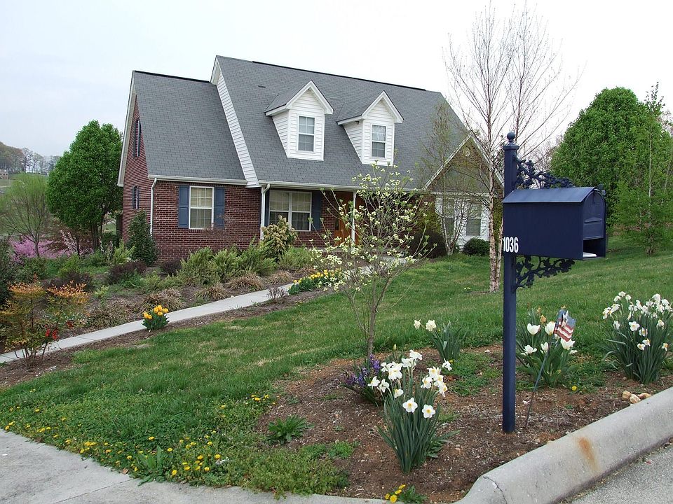 1st image of 1036 E Brentwood Dr