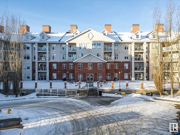 2nd image of 45 Inglewood Dr #127