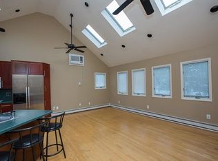 265 Tremont Rd, Lindenhurst, NY 11757