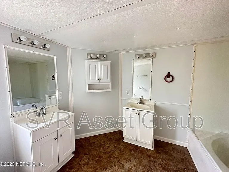 950 Sidney St #12 — Photo 10