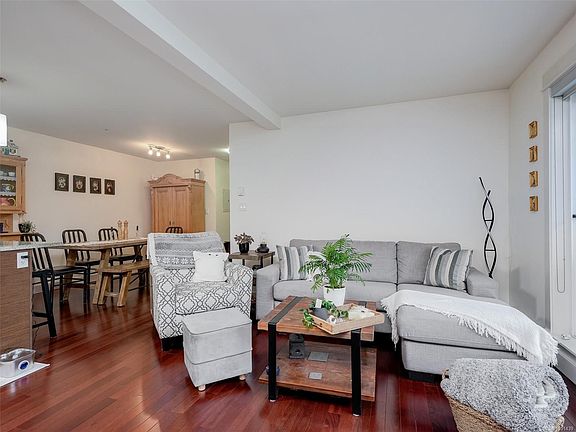 2nd image of 1315 Esquimalt Rd #210