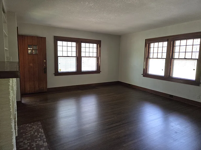 3911 Willow Dr — Photo 9