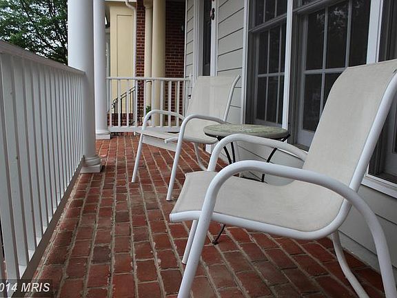 4th image of 408 Oak Knoll Ter
