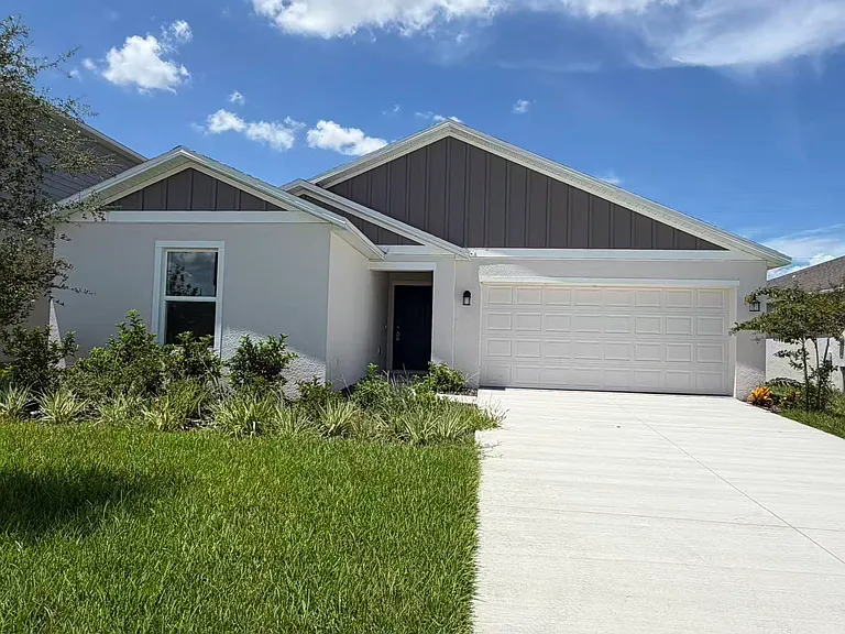 391 Artemis St — Photo 11