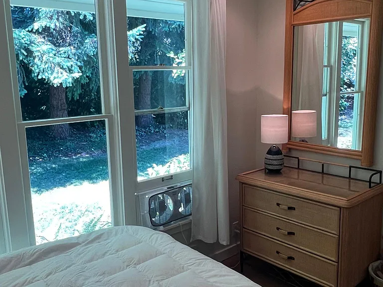 10214 SW Burton Dr — Photo 16