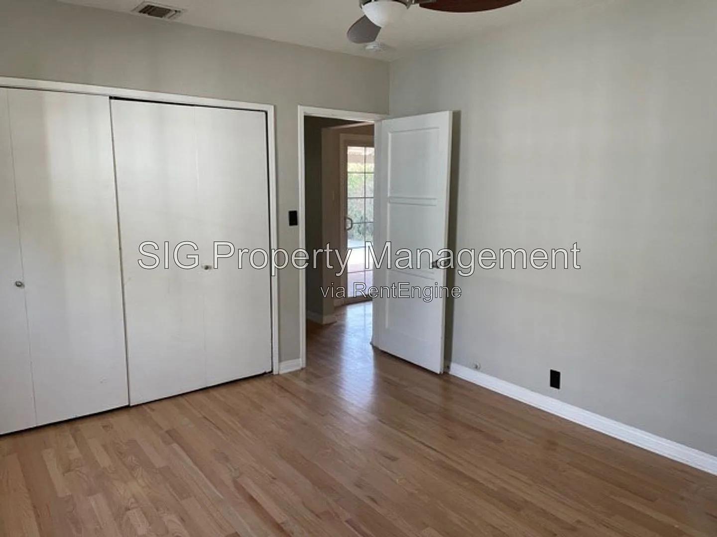 3 bed, 2.0 bath, 1262 sqft, $4,200 — Photo 2
