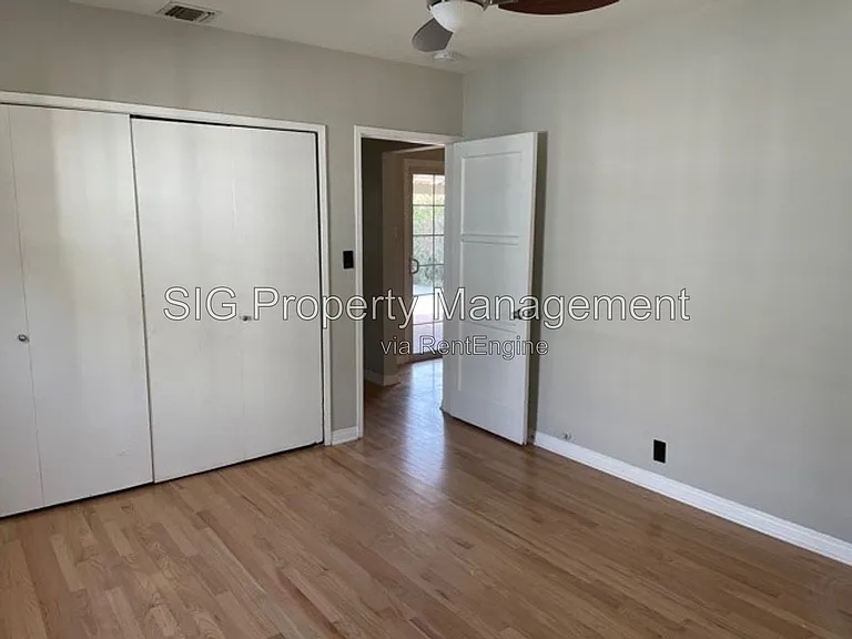 1412 N Fairview St — Photo 2