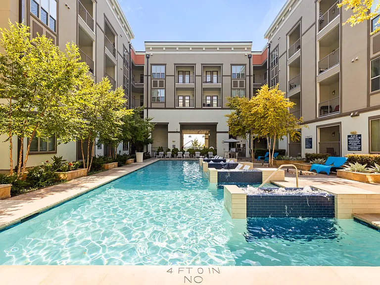 Rocklyn at Samuels Ave — Photo 10