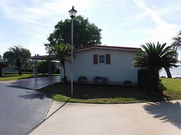 9 Sunrise Trl, Fruitland Park, FL 34731