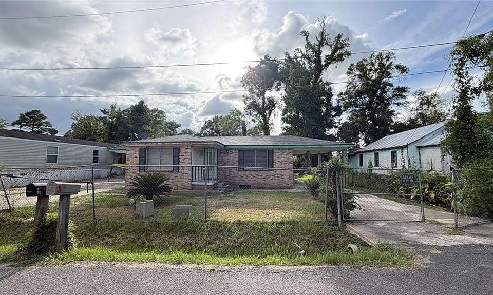 1st image of 839 S George Ave