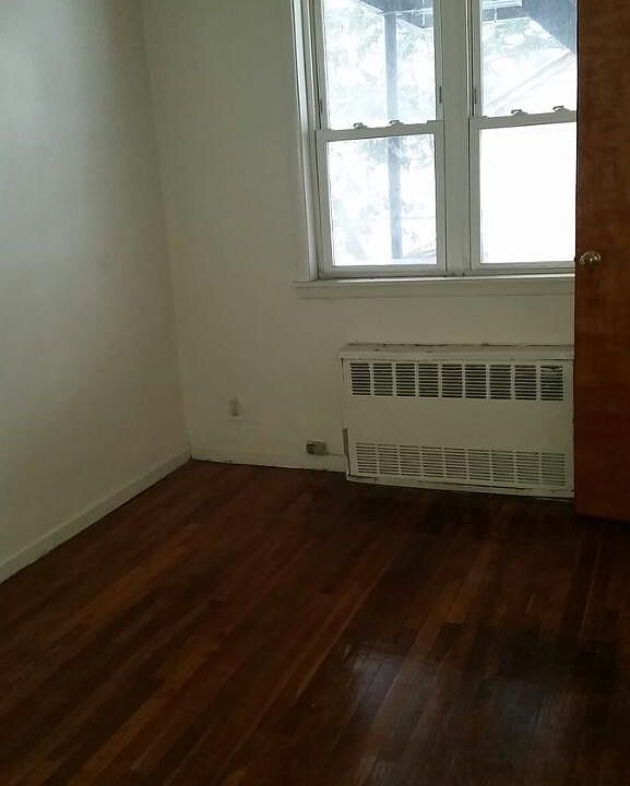 2nd image of 2036 60th St #1