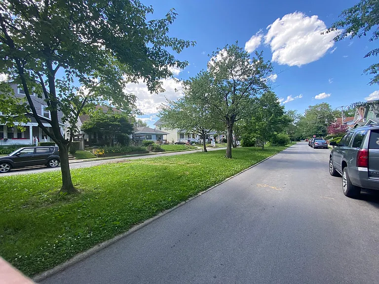 2580 Glenmawr Ave — Photo 24