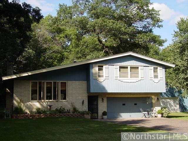 1st image of 200 Pleasant Ave