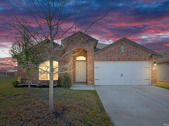 2nd image of 829 Ibis Falls Loop