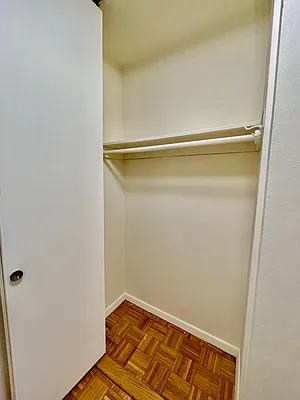 Rented by R New York | media 43