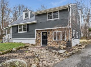 12 Shady Ln, Glen Gardner, NJ 08826