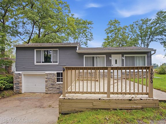 2nd image of 3980 Ben Hur Dr