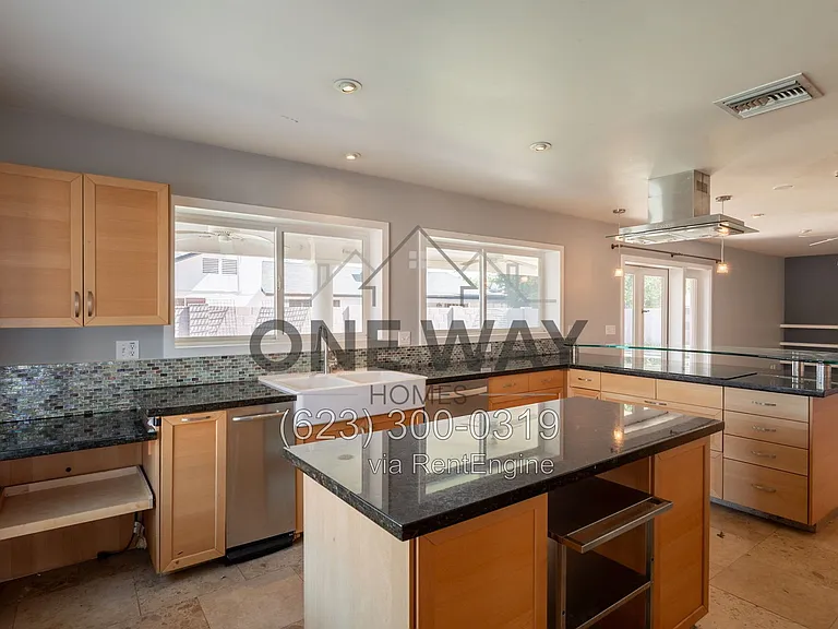 1325 W Lobo Ave — Photo 15