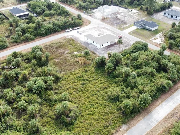 728 Cahn St E, Lehigh Acres, FL 33974