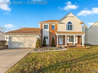 1826 Estates Dr, Detroit, MI 48206