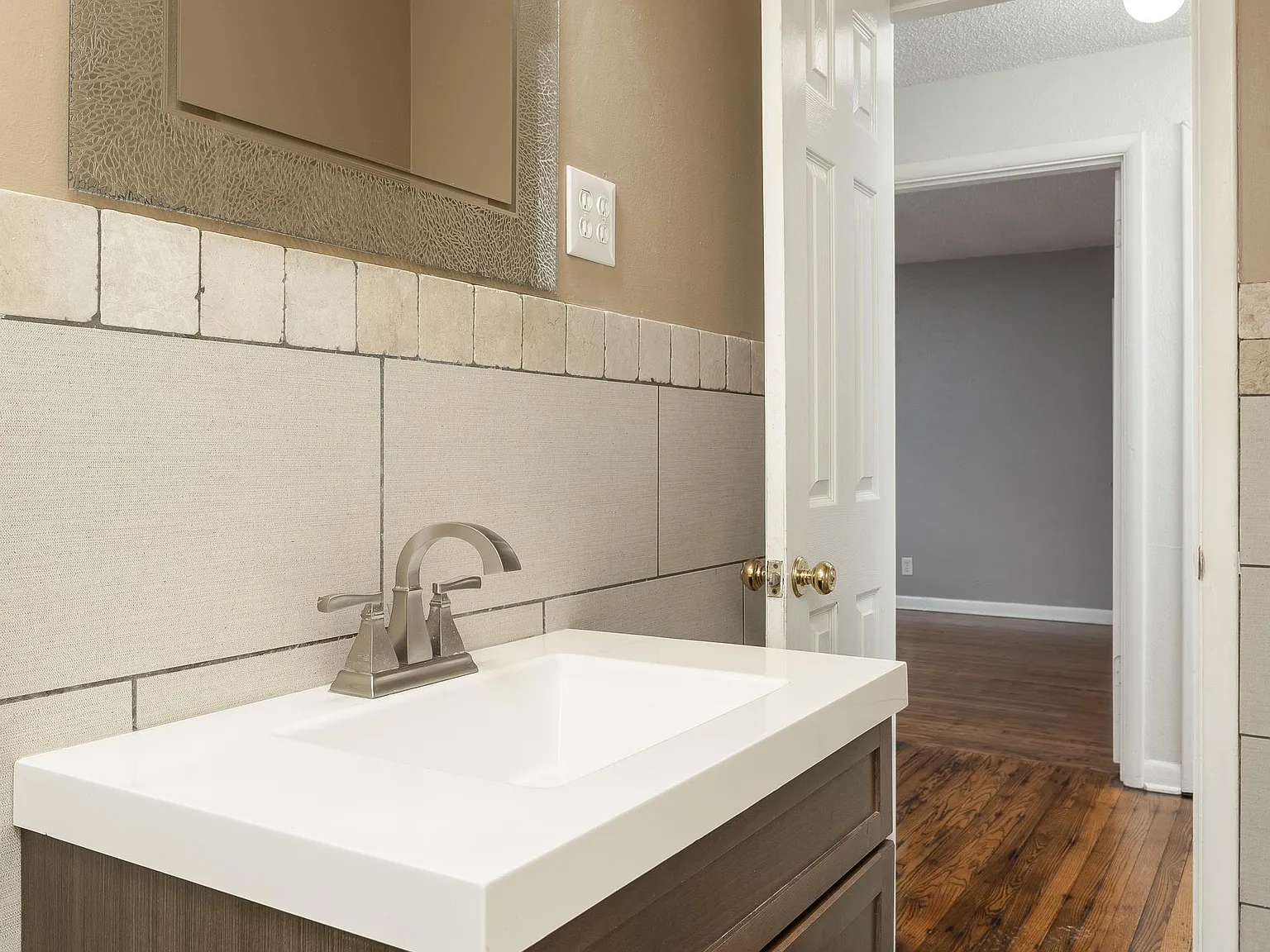 2 bed, 1050 sqft, $1,650 — Photo 3