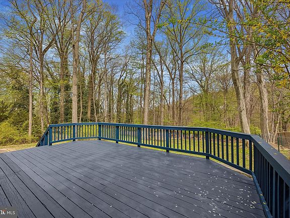 4th image of 699 W Valley Rd