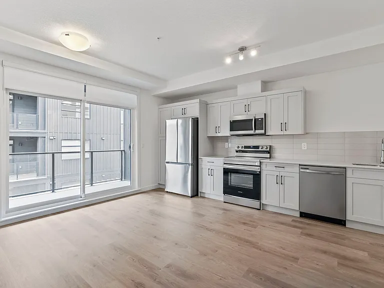 55 Lucas Blvd NW — Photo 3