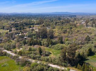 5570 Lone Pine Rd, Sebastopol, CA 95472
