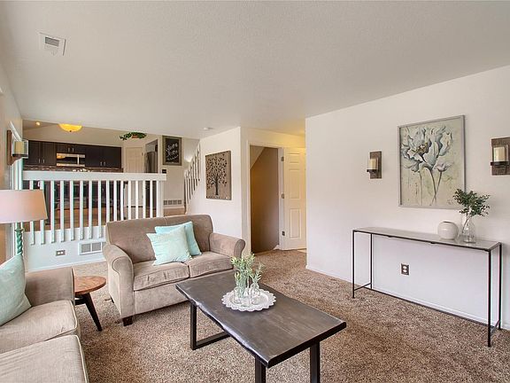 4th image of 9531 Columbine Ct