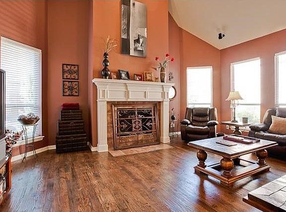 5th image of 7032 Belcrest Dr