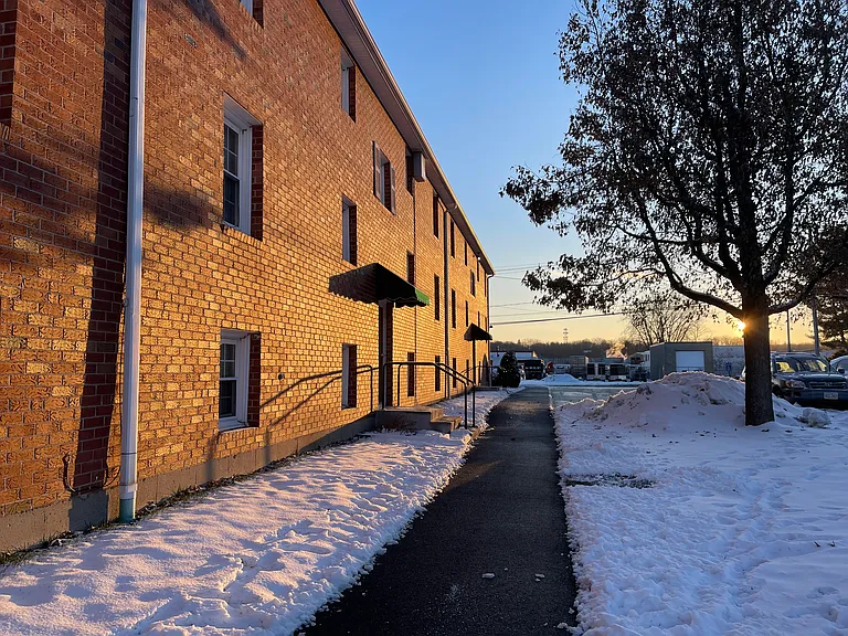 Ashley Arms Apartments — Photo 5