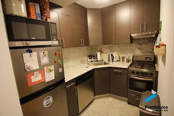 Rented by FirstService Realty (legacy) | media 23