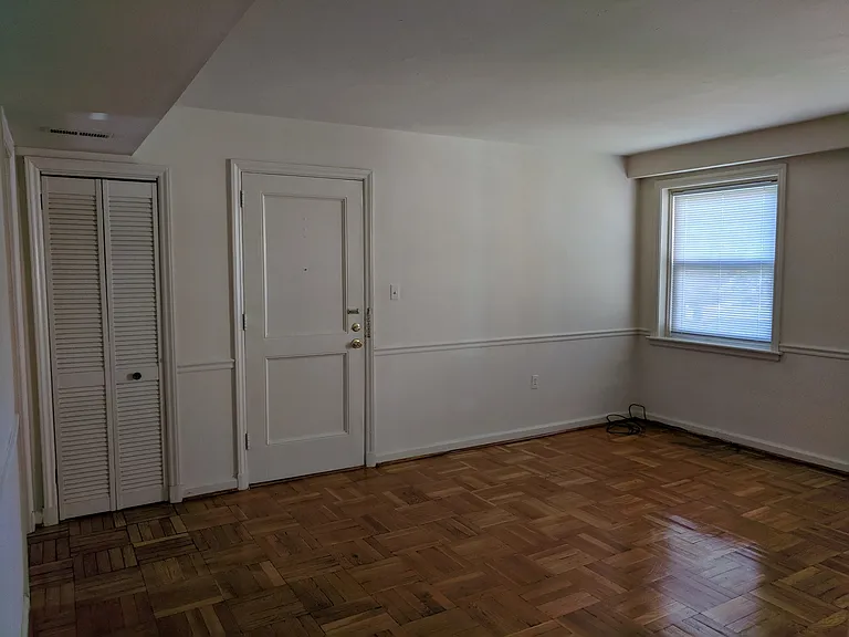 2606 Kensington Avenue — Photo 24
