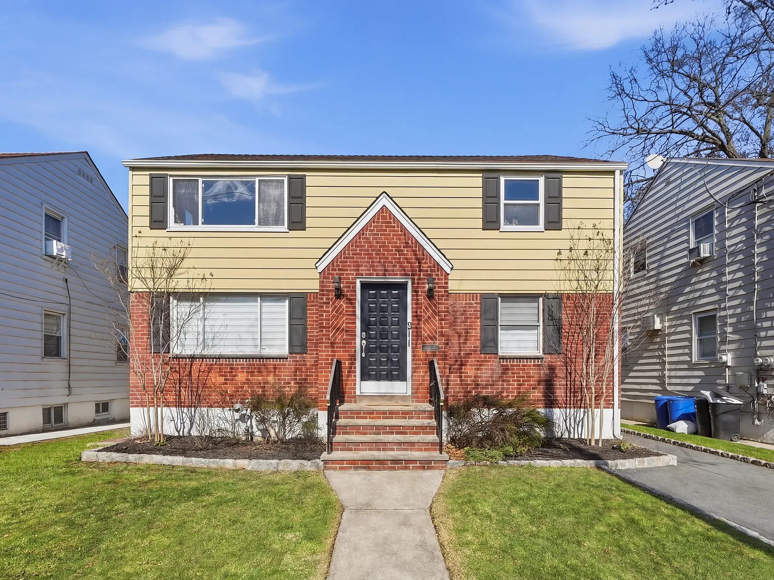 3 bed, $3,500 — Photo 1