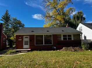 24273 Westhampton Ave, Oak Park, MI 48237