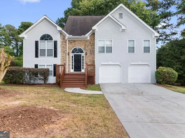 1335 Timber Walk Dr, Loganville, GA 30052