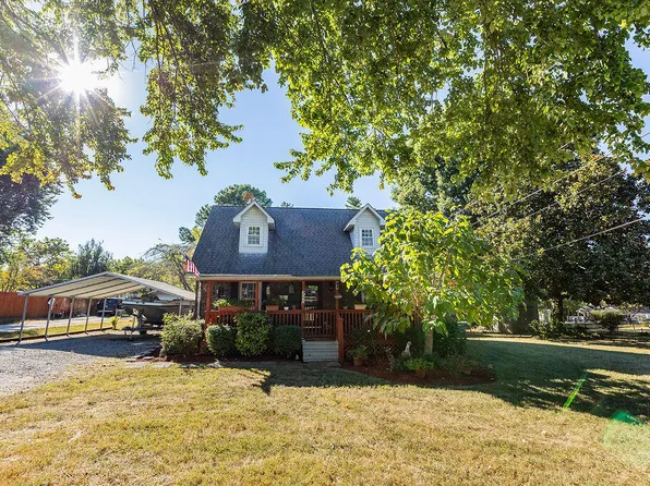 207 Oriole Dr, McMinnville, TN 37110