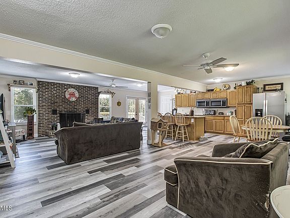 5th image of 224 Northview Dr